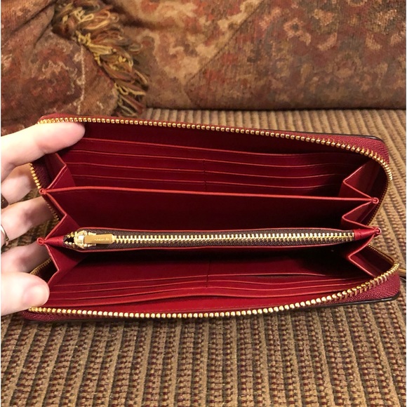 NWT-Coach-Large Zip Around Wallet-Signature Canvas-Ornament Print-Retired-$268 - Picture 7 of 10